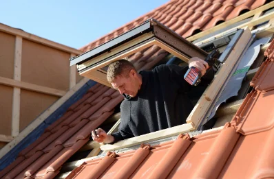 Pose de fenêtres de toit Velux à Mathons